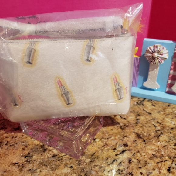 Coach Lipstick Wristlet NWT - Picture 2 of 8